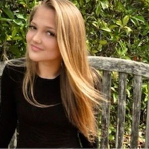 Meet your Posher, Mia